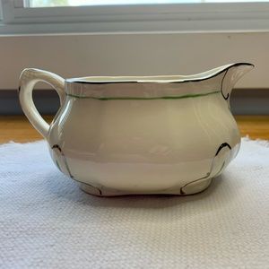 Vintage Gravy Sauce Boat Serving Dish by Alfred Meakin Made in England Pitcher
